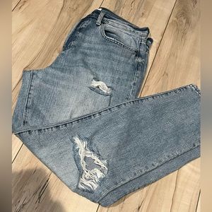 Pistola denim women’s distressed jeans. Size 29. Great condition!